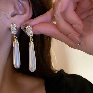 Vintage Gold and Pearl Drop Earrings